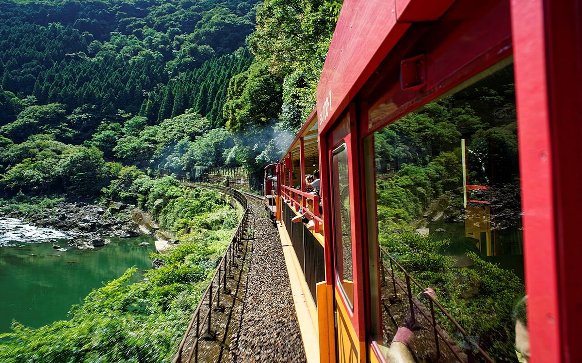 Sagano Scenic Railway along the Hozu River (daytime, summer)